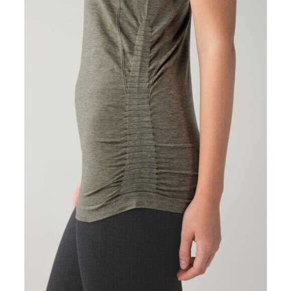 Lululemon In The Flow Tank In Heathered Fatigue Green Size 8 - Picture 3 of 8